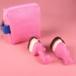 Mini brocha para maquillaje en forma de corazón con punzón