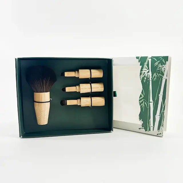 Set de pinceaux de maquillage en bambou 4 en 1