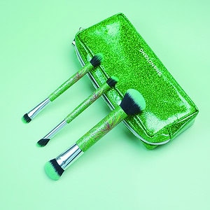 Creative mini travel brush set