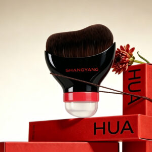 Scarlet Noir Lover's Kiss Brush Set