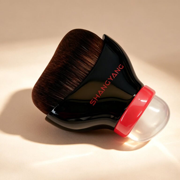 Scarlet Noir Lover's Kiss Brush Set